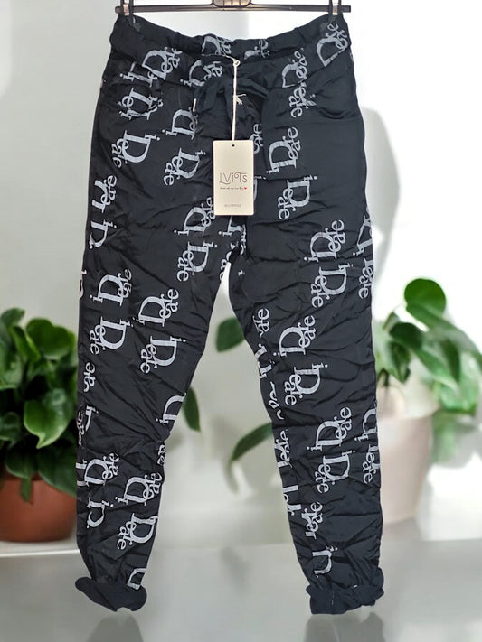 Shiny-Jogpant Buchstaben Gr. 38 - 42 in versch. Farben