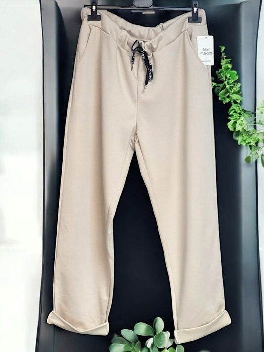 Trendige Hose mit perfektem Tragekomfort Gr. 46-52 in versch. Farben