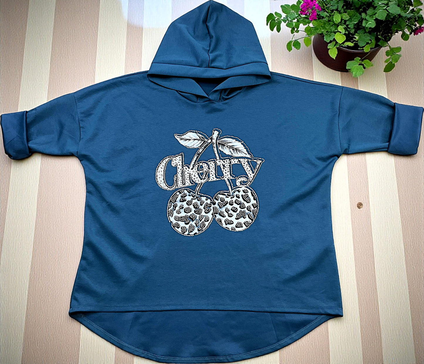 ✨ Vorbestellung Hoodie „Cherry“ 🍒 – Butterstoff – Gr. 42 – 46 – in 11 Farben ✨