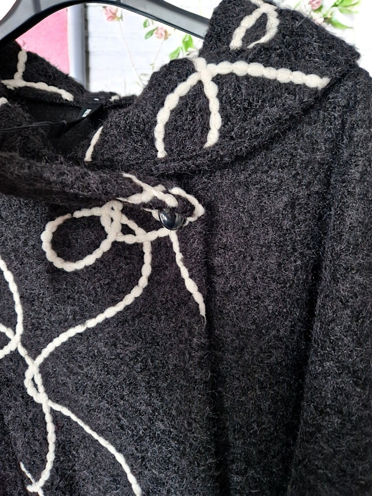 🧥 Teddy-Kurzmantel Schwarz mit Muster – Gr. 42–48