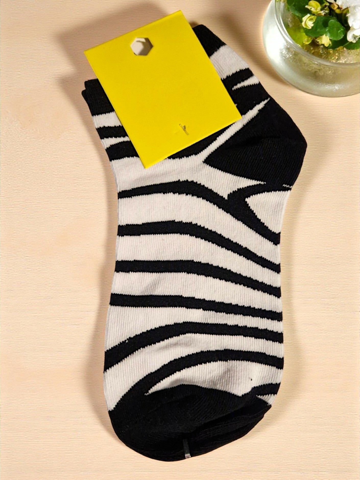 🦓🧦 Zebra-Söckchen – Gr. 36–41 – 2 Farben: Pink-Weiß & Schwarz – stylisch, wild & bequem! 💥🌈