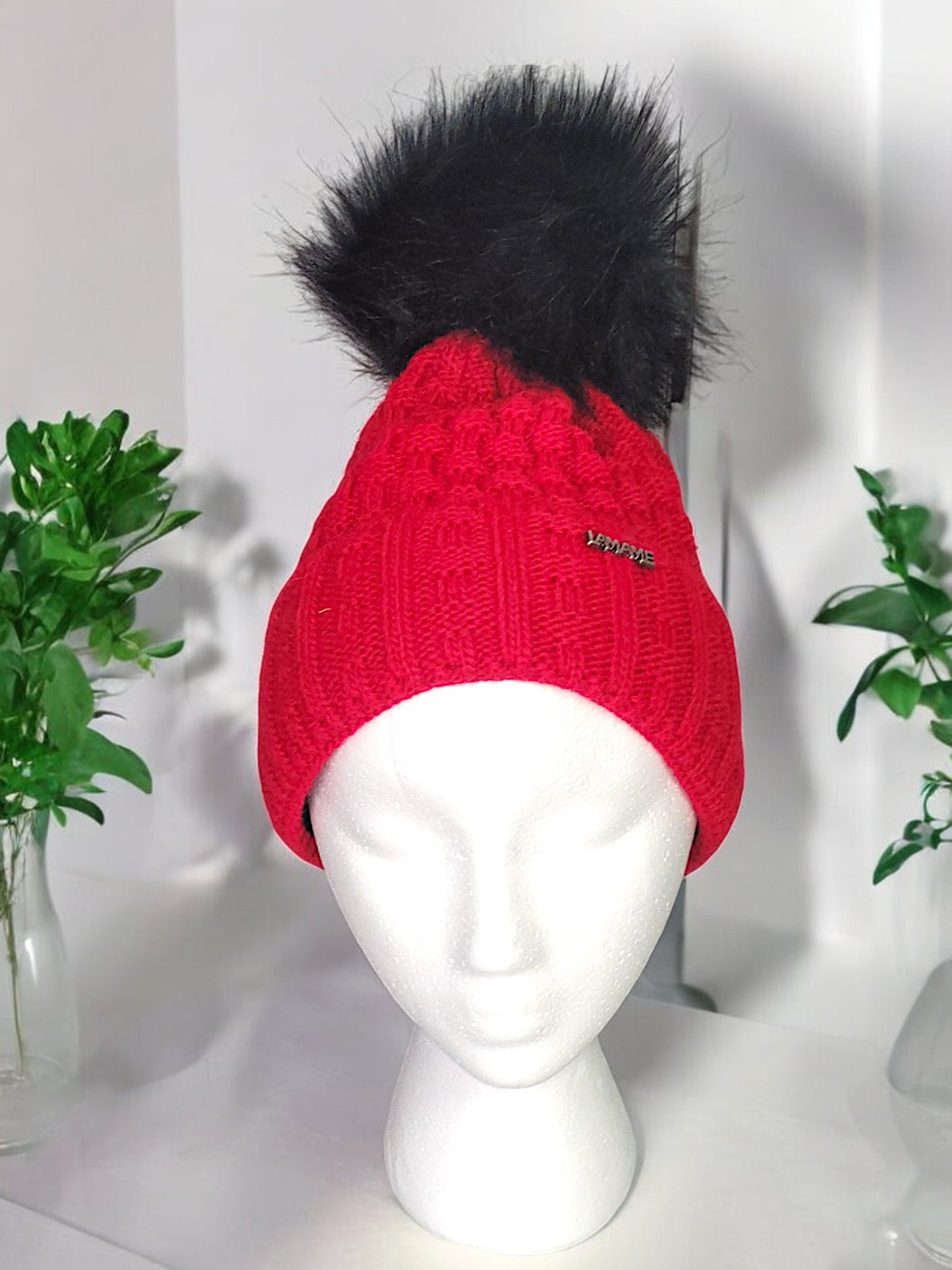 Wintermütze mit Bommel in versch. Farben