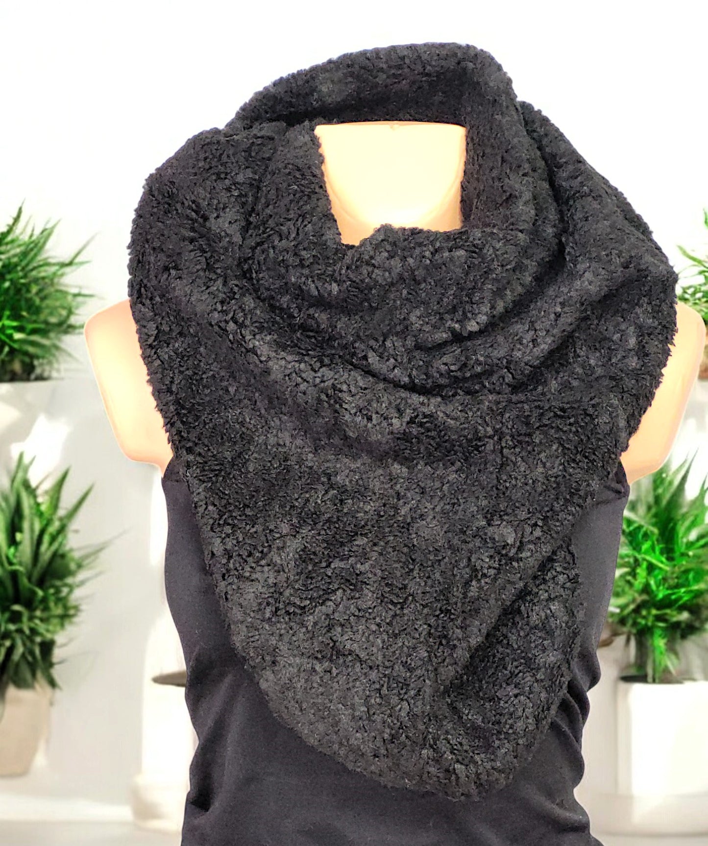 XXL Teddy-Dreiecksschal in versch. Farben