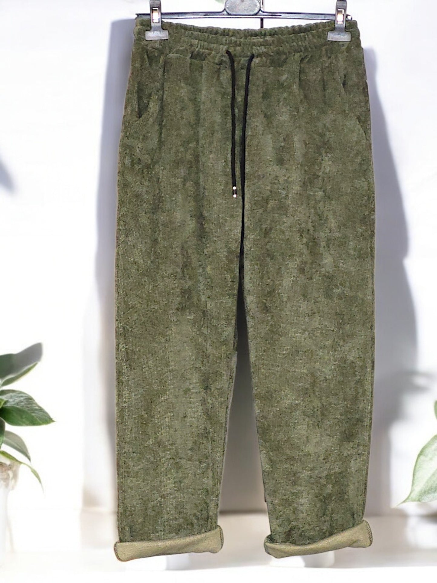 Feincord-Jogpant Gr. 38 - 44 in versch. Farben