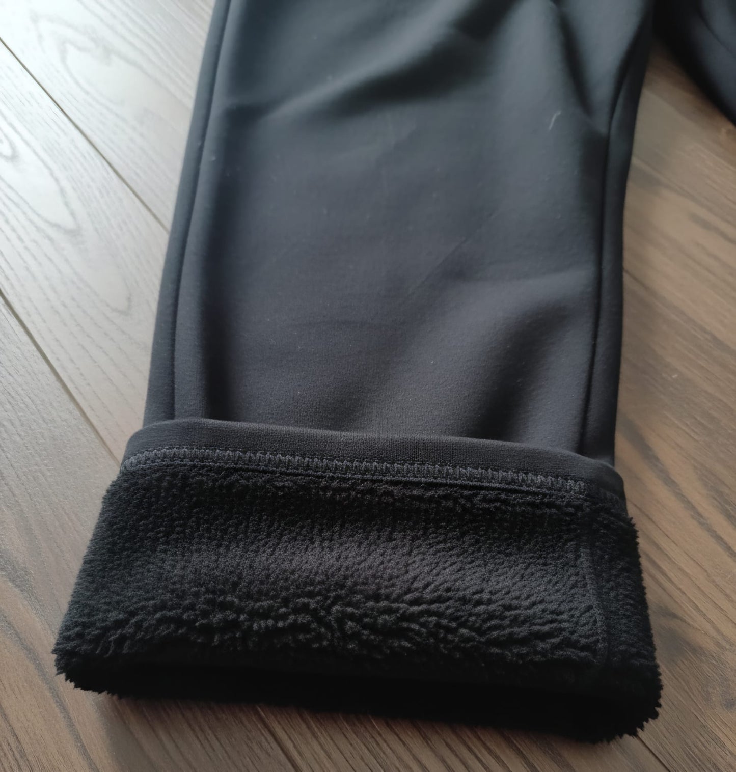 ❄️ Kuschelig-warme Thermo-Leggings mit Fleece-Futter – Perfekt für den Winter! 🖤– Extra Warm & Taschen (Größen 2XL/3XL bis 3XL/4XL)