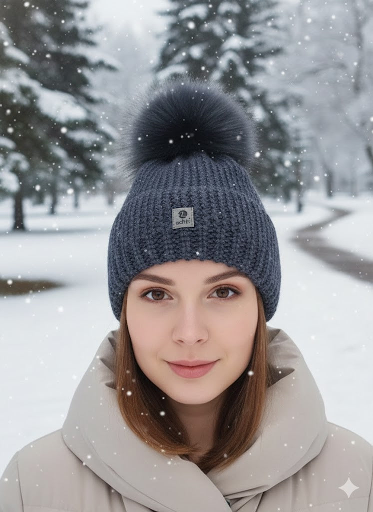 ✨ Kuschelige Wintermütze mit Fellbommel – in 4 Farben ✨
