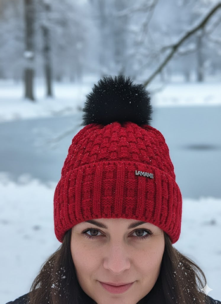 🧶 Wintermütze „L’Amarie Cozy Pom“ – 4 Farben ❄️✨ | Warm, weich & stilvoll